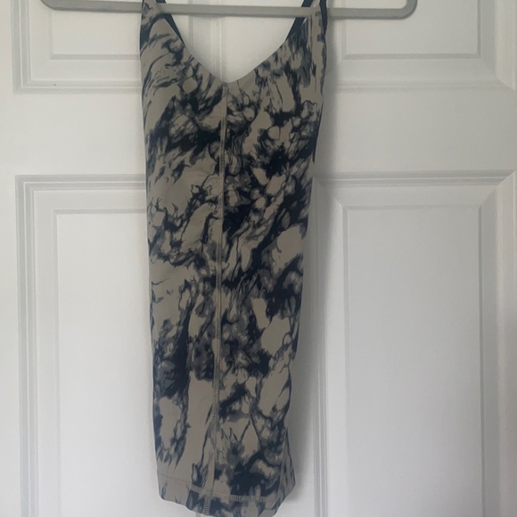 Lululemon Open Your Heart Tank size 4 - Picture 1 of 5